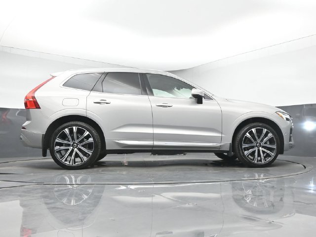 Used 2023 Volvo XC60 B6 Ultimate w/ Climate Package AWD/4WD image 44