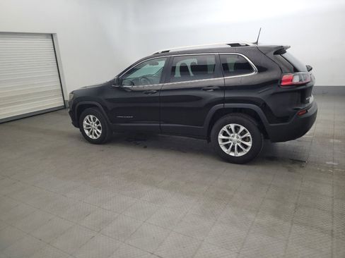 Used 2019 Jeep Cherokee Latitude w/ Cold Weather Group image 3