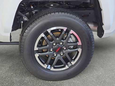 Used 2025 Toyota Tacoma TRD Sport RWD image 32
