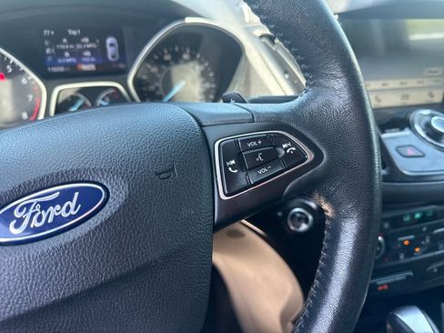 Used 2017 Ford Escape Titanium FWD image 32