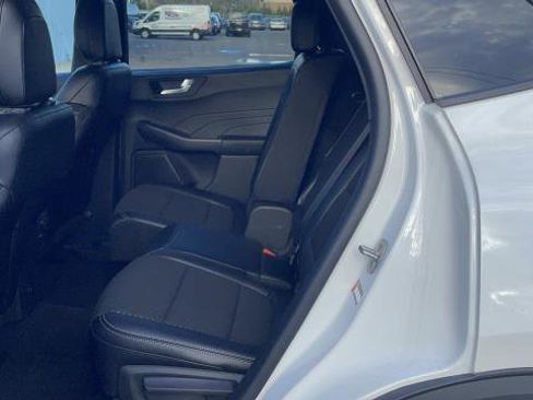 New 2023 Ford Escape SE image 14
