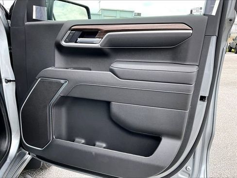 New 2026 Chevrolet Silverado 1500 RST w/ Redline Edition AWD/4WD image 28