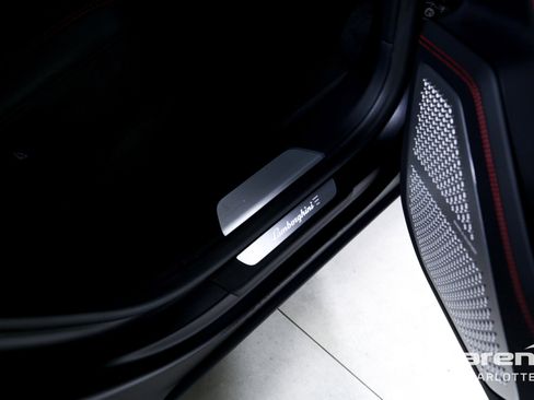 Used 2024 Lamborghini Urus S image 25