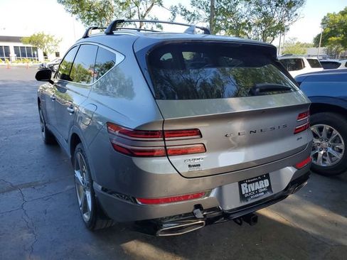 Used 2022 Genesis GV80 2.5T w/ Advanced Package 02 AWD/4WD image 3