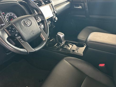Used 2024 Toyota 4Runner TRD Off-Road Premium w/ Moonroof Package AWD/4WD image 7