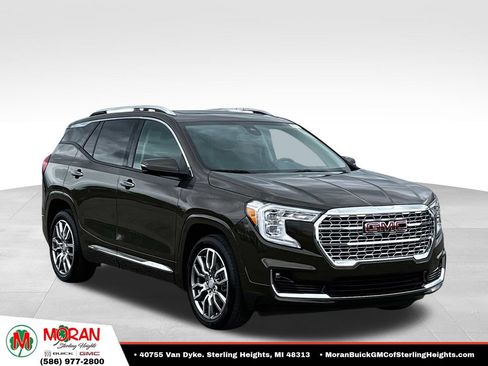 Certified 2023 GMC Terrain Denali w/ Denali Premium Package AWD/4WD image 7