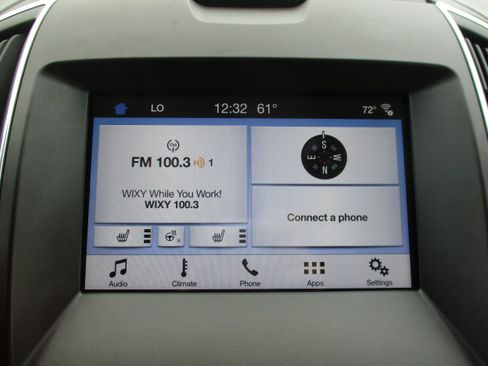 Used 2017 Ford Edge Titanium w/ Cold Weather Package FWD image 21