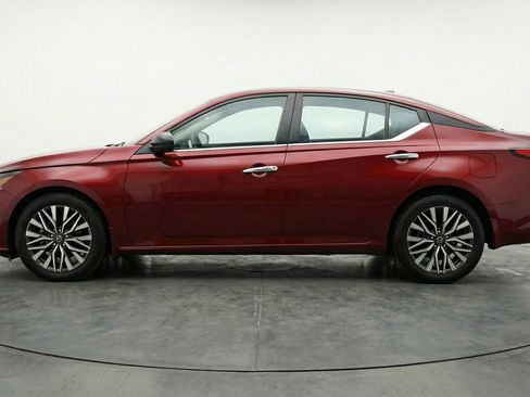Used 2025 Nissan Altima 2.5 SV image 5