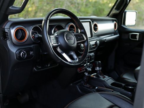 Used 2023 Jeep Gladiator Mojave w/ LED Lighting Group image 9