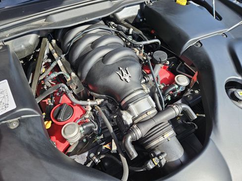 Used 2015 Maserati GranTurismo Convertible RWD image 13