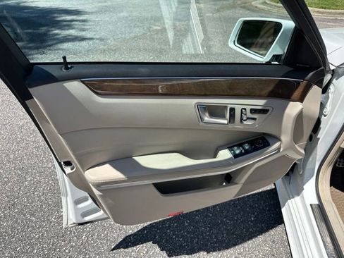Certified 2016 Mercedes-Benz E 350 4MATIC Wagon image 13