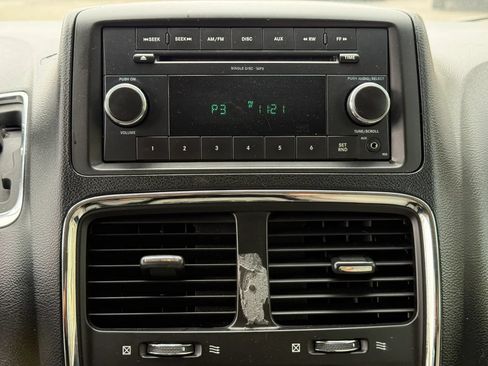Used 2011 Dodge Grand Caravan Mainstreet FWD image 21