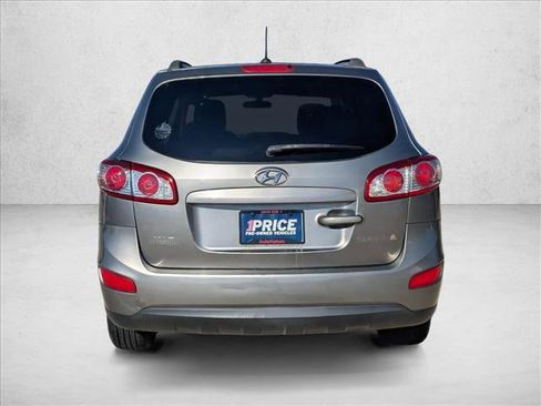 Used 2011 Hyundai Santa Fe GLS image 4