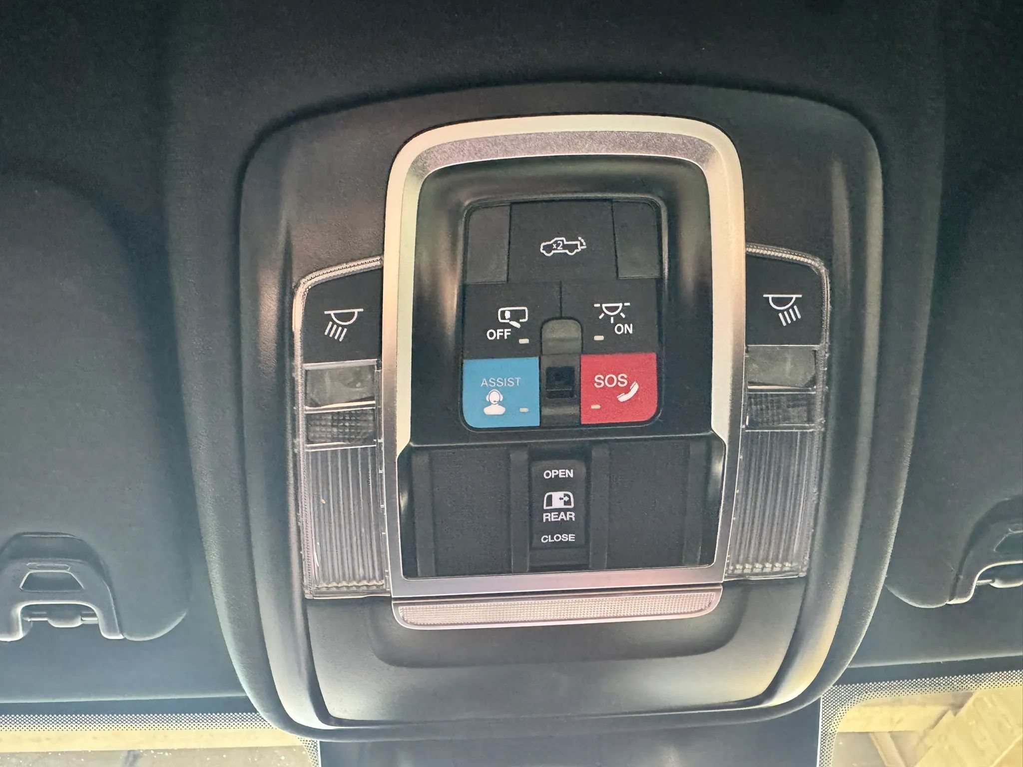 Used 2026 RAM 3500 Limited AWD/4WD image 18