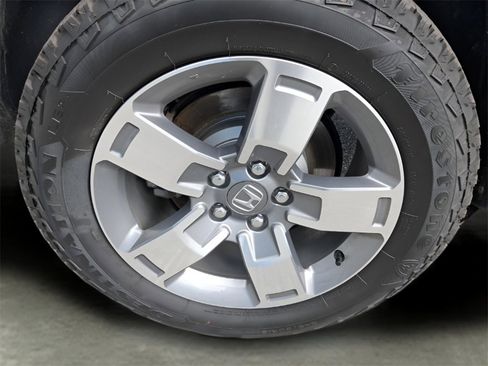 Certified 2025 Honda Ridgeline RTL image 13