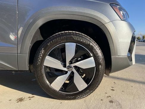 New 2026 Volkswagen Taos S AWD/4WD image 8