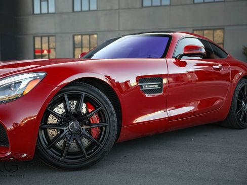 Used 2016 Mercedes-Benz AMG GT S image 7