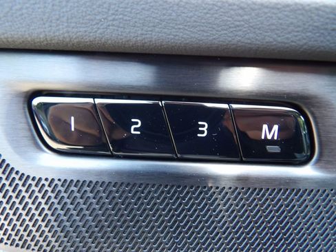 New 2026 Volvo XC90 T8 Ultra w/ Lounge Package AWD/4WD image 11