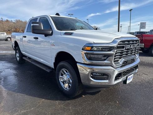 New 2026 RAM 2500 Tradesman AWD/4WD image 7