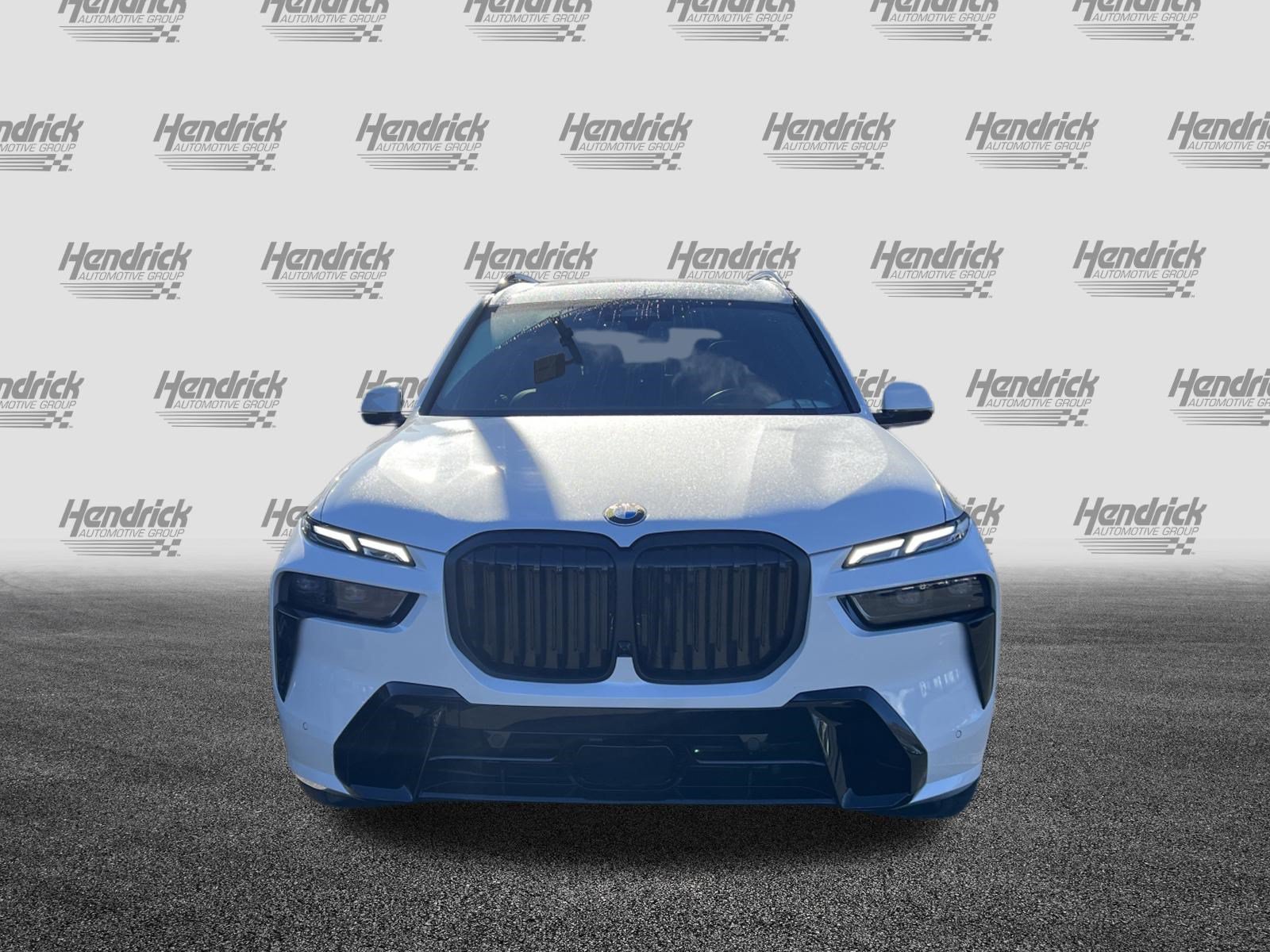 Certified 2026 BMW X7 xDrive40i w/ M Sport Package AWD/4WD image 3