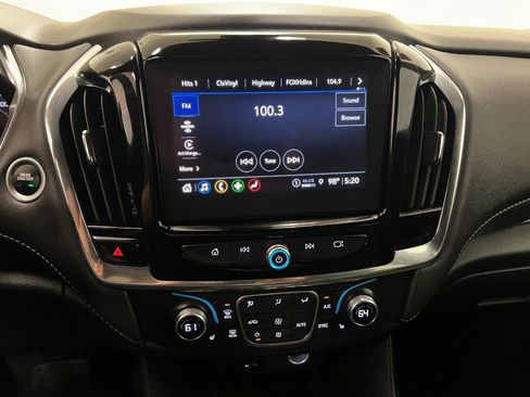 Used 2023 Chevrolet Traverse LT FWD image 38