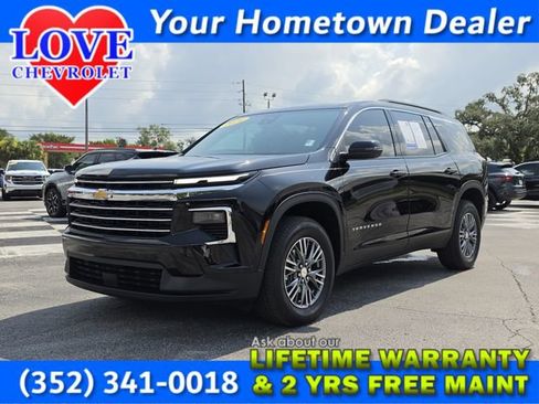 Used 2024 Chevrolet Traverse LT w/ Enhanced Driving Package FWD image 1