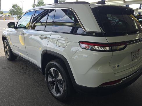 Used 2023 Jeep Grand Cherokee 4WD 4xe w/ Luxury Tech Group II image 6