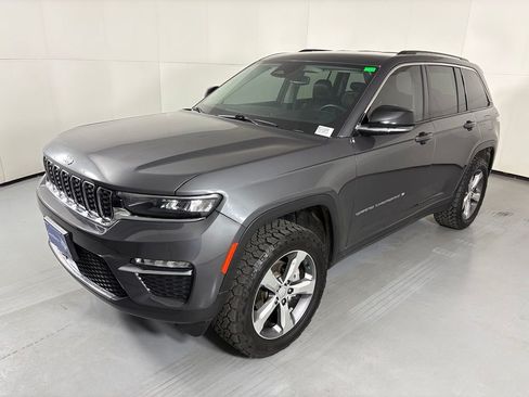 Used 2022 Jeep Grand Cherokee Limited RWD image 4