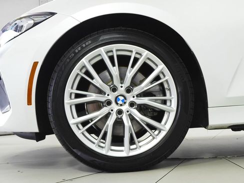 Used 2023 BMW 330i Sedan w/ Driving Assistance Package RWD image 5