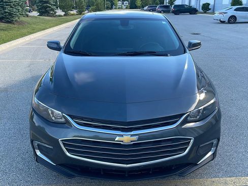 Used 2016 Chevrolet Malibu LT FWD image 3