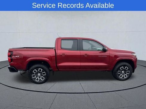 Used 2024 Chevrolet Colorado Z71 w/ Z71 Convenience Package 2 AWD/4WD image 3