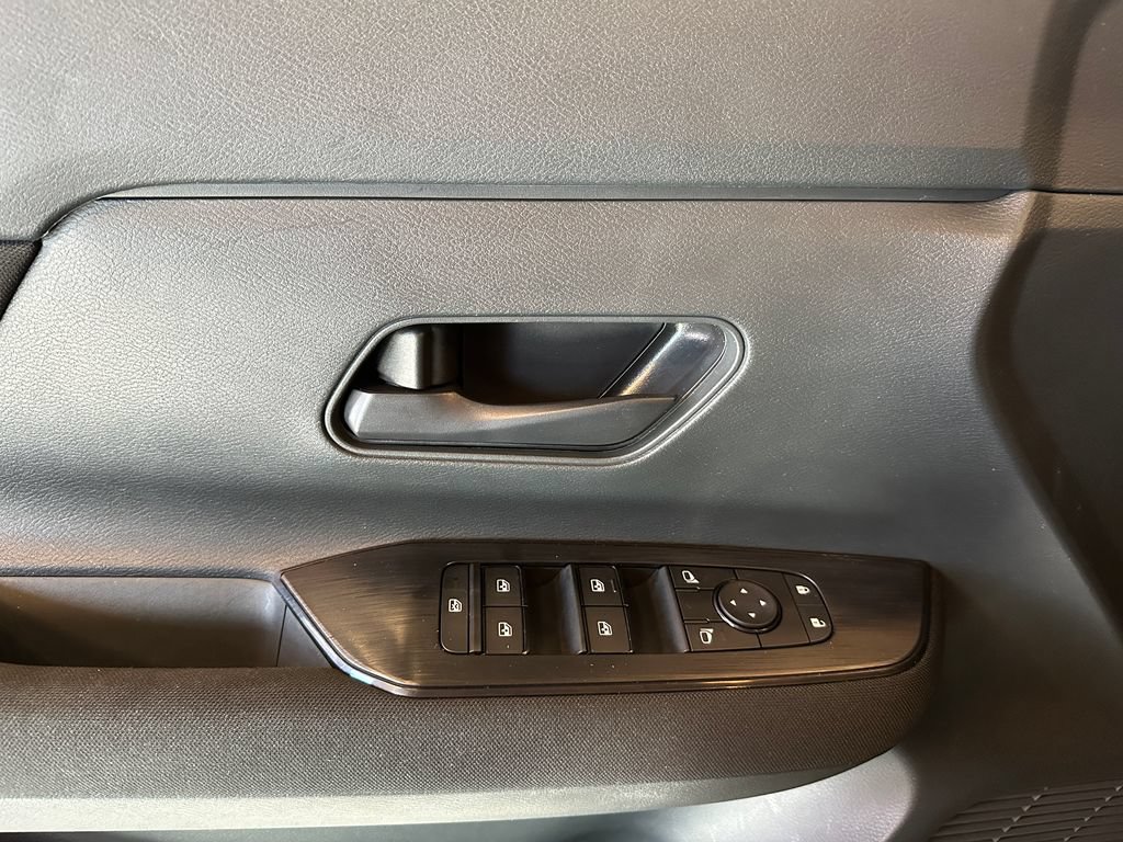 Used 2025 Nissan Kicks S FWD image 19