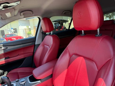 Used 2020 Alfa Romeo Stelvio Ti image 10