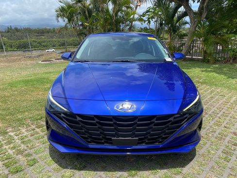Certified 2022 Hyundai Elantra SEL w/ Convenience Package FWD image 2