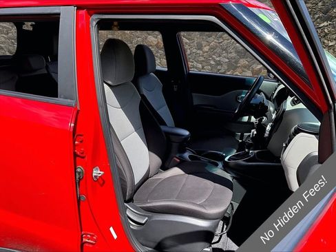 Used 2019 Kia Soul FWD image 7