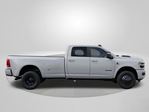 New 2025 RAM 3500 Limited AWD/4WD image 21