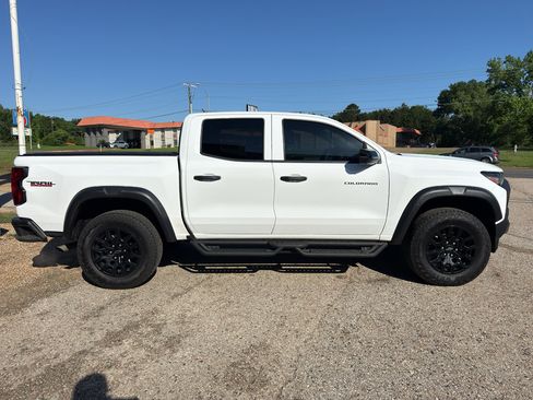 Used 2024 Chevrolet Colorado Trail Boss w/ Technology Package AWD/4WD image 6