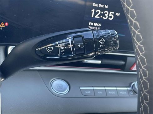 Certified 2024 Hyundai Elantra SEL w/ Convenience Package image 23