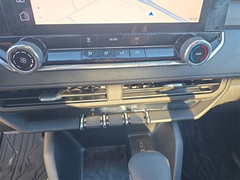 Used 2024 Chevrolet Colorado W/T image 24