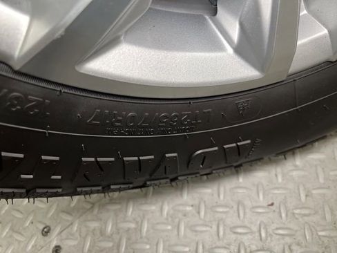 Used 2025 Chevrolet Silverado 2500 LT w/ Convenience Package image 29