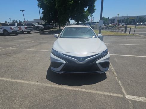 Used 2024 Toyota Camry XSE FWD image 4
