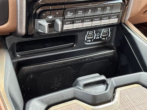Used 2022 RAM 2500 Limited AWD/4WD image 23