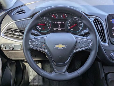 Certified 2025 Chevrolet Malibu RS image 19