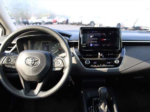 Certified 2023 Toyota Corolla LE AWD/4WD image 10