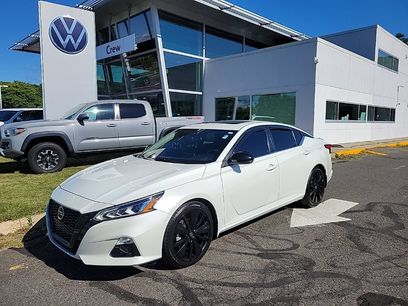 Used 2022 Nissan Altima 2.5 SR w/ Midnight Edition Package
