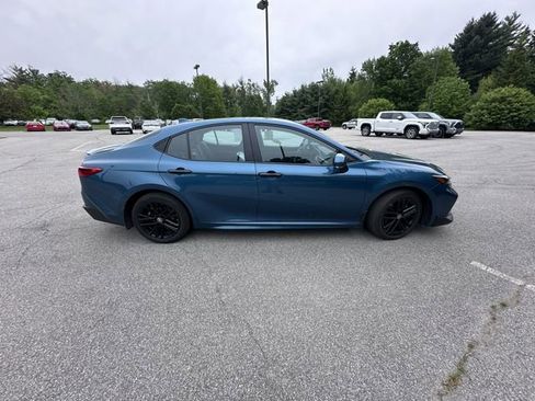 Used 2025 Toyota Camry SE w/ Convenience Package AWD/4WD image 2