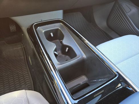 New 2026 Volkswagen ID.4 Pro S image 27