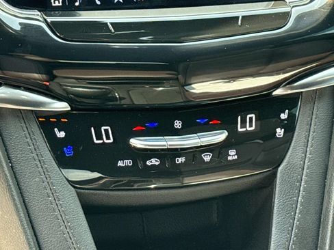 Used 2024 Cadillac XT6 Premium Luxury w/ Technology Package FWD image 35