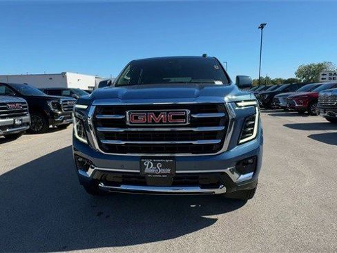 New 2026 GMC Yukon Elevation image 3