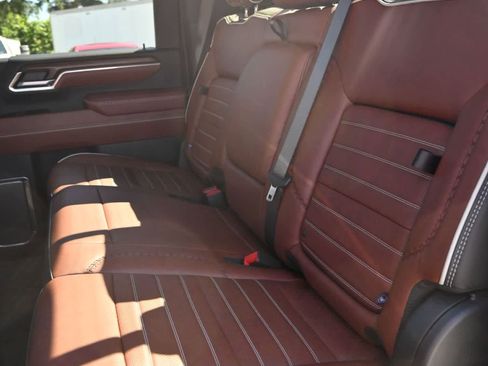 Used 2025 GMC Sierra 3500 Denali Ultimate AWD/4WD image 25